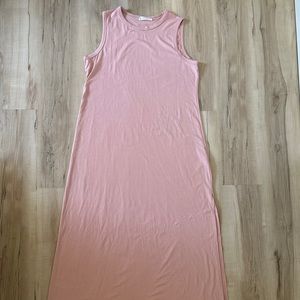 Pink Blush maternity side slit maxi dress, soft stretchy & comfortable size L!